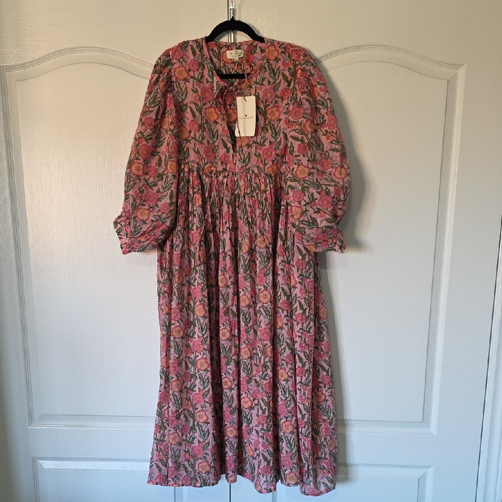 Elegant Floral Long Sleeve Dress in Pink
